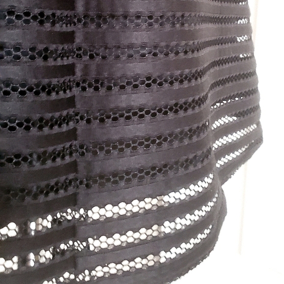 H & M Sleeveless V-Neck dress - Picture 4 of 4